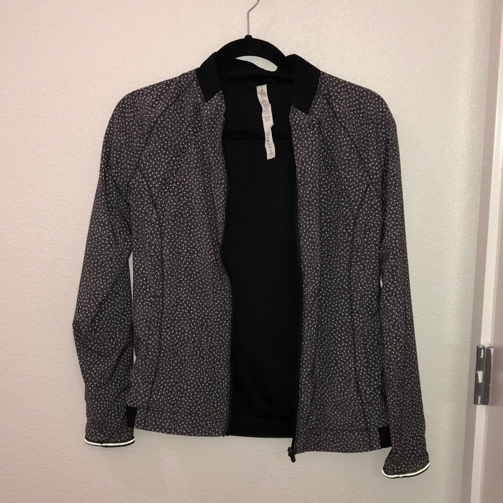 Lulu lemon lightweight jacket